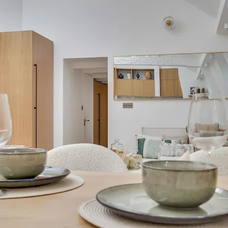 Amazing Historical Parisien Loft Next To Louvre Area-4